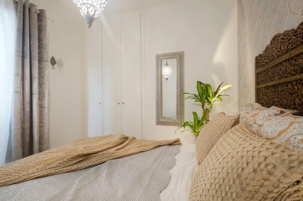Central Deluxe Apartments Granada Spain